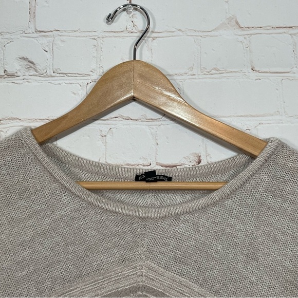 Express Sweater Womens XS Tan Merino Wool Mohair Blend Round Neck Lightweight - Picture 2 of 10